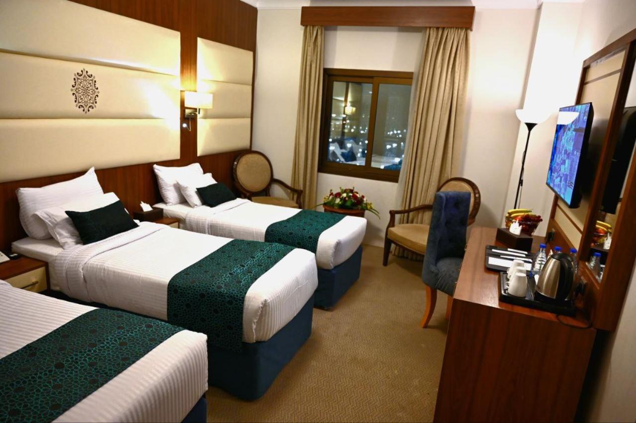 One Inn Hotel Medina Bagian luar foto