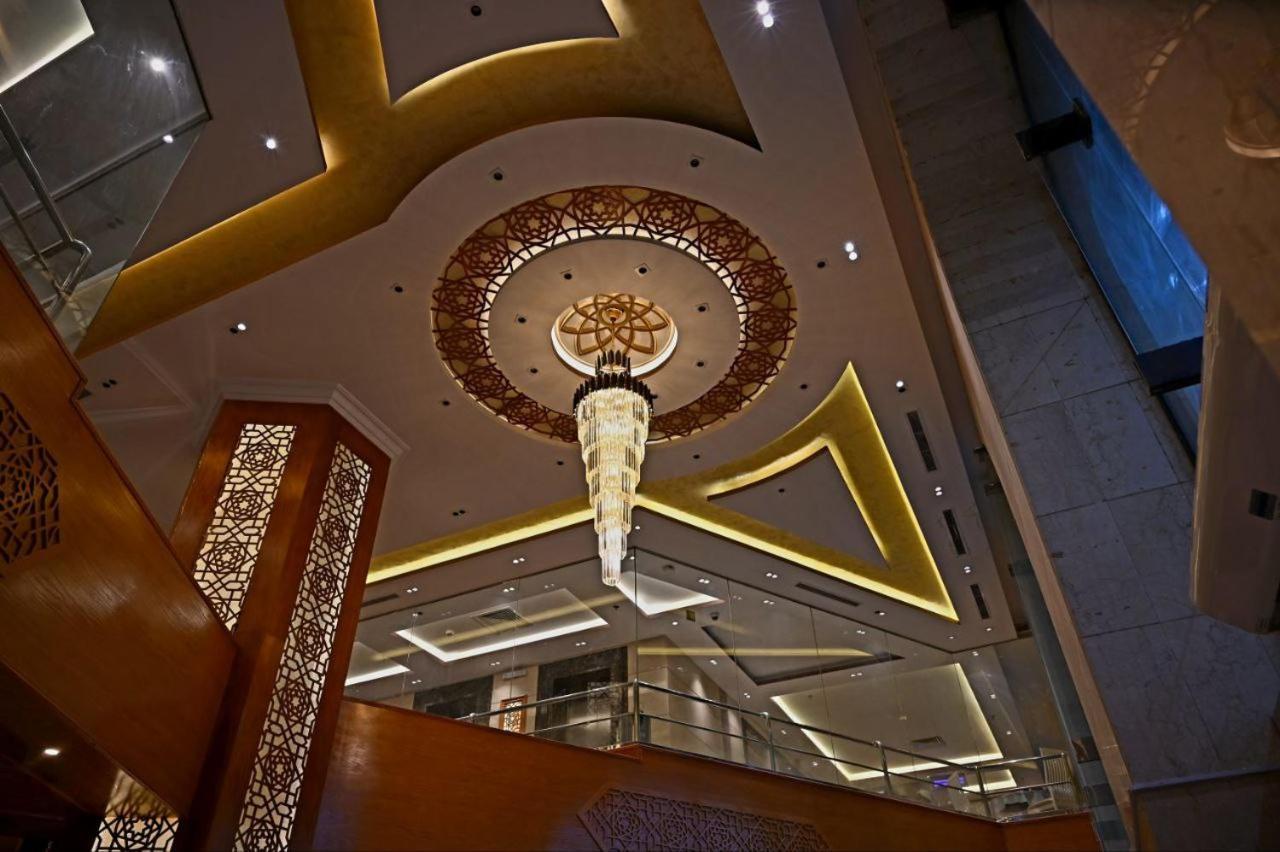 One Inn Hotel Medina Bagian luar foto